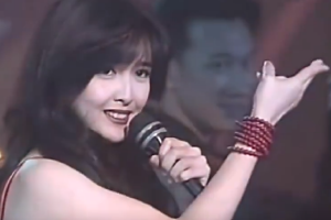 周慧敏发长文谈近期感受 晒29年前舞台视频超精彩