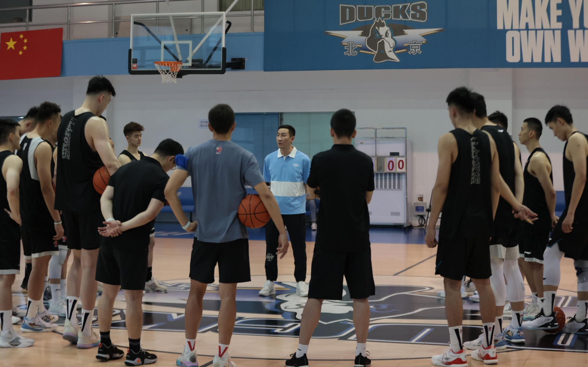 张云松：首钢新主帅很快会有结果 支持曾凡博NBA选秀